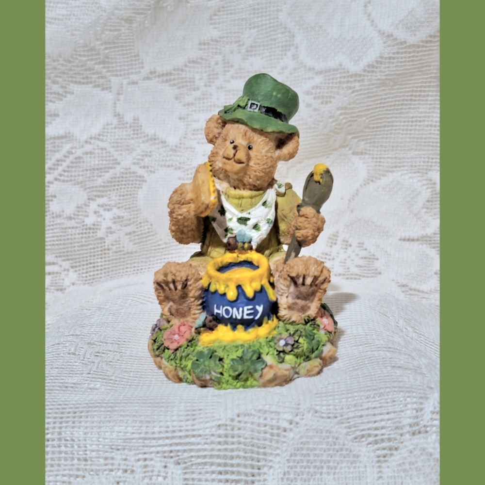 Irish bear figurine St. Patrick's Day, w/honey pot, made of resin, textured fur